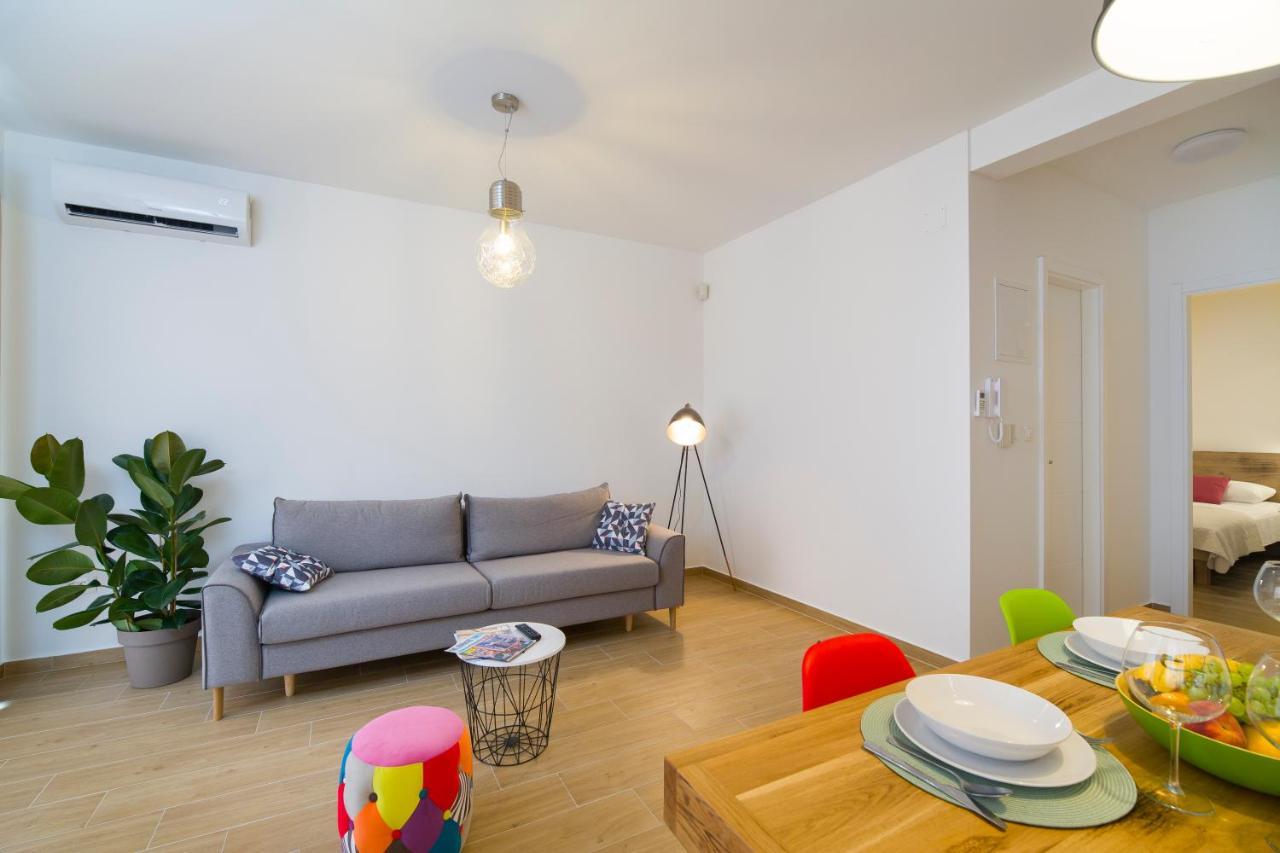 Apartments Bulli 特罗吉尔 外观 照片