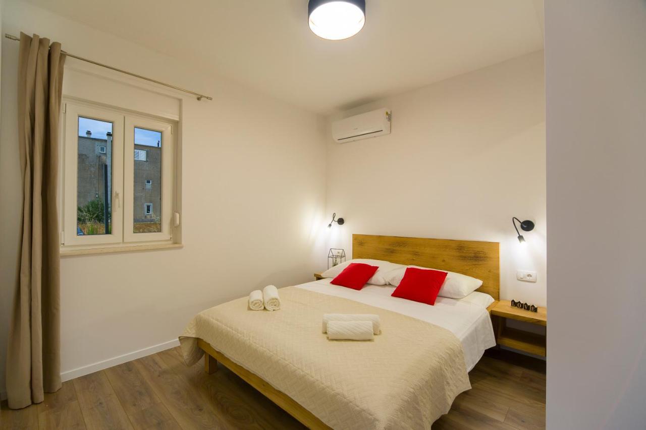 Apartments Bulli 特罗吉尔 外观 照片