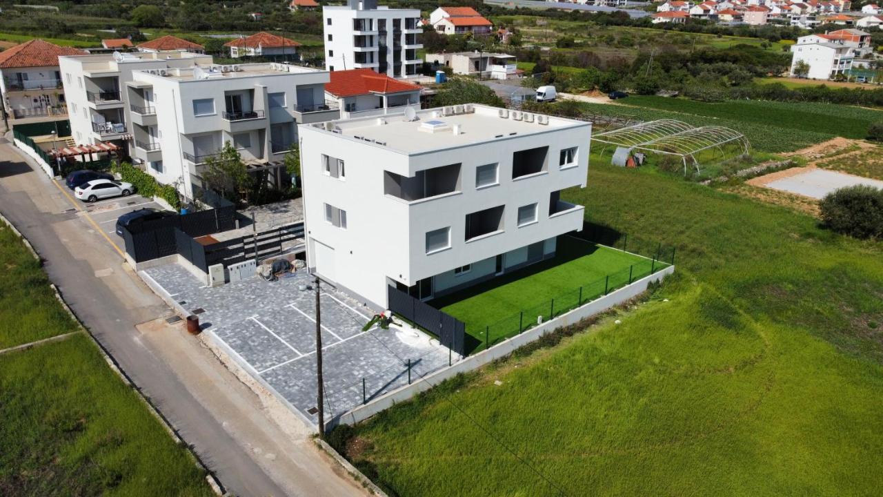 Apartments Bulli 特罗吉尔 外观 照片