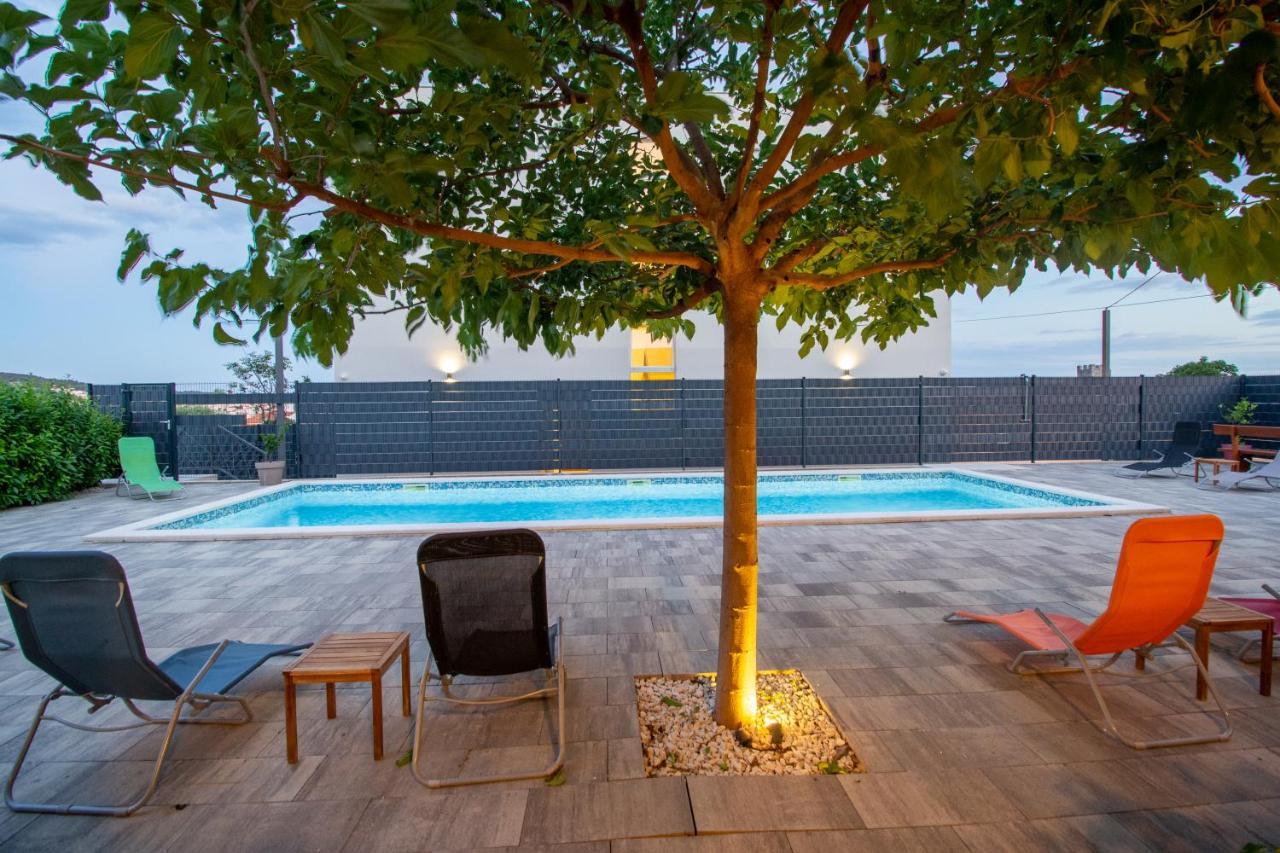 Apartments Bulli 特罗吉尔 外观 照片