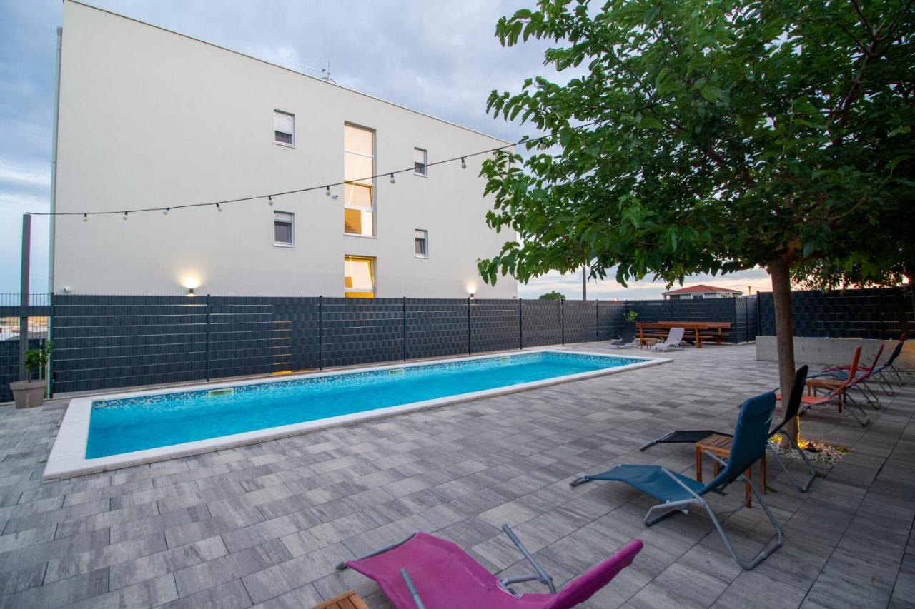 Apartments Bulli 特罗吉尔 外观 照片